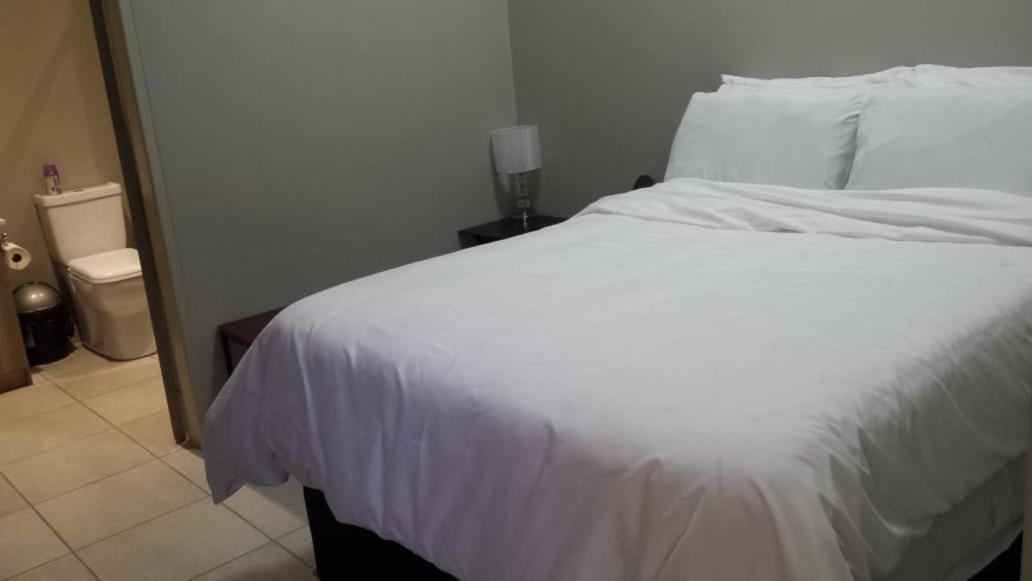 One Rosebank Stay Johannesburg Buitenkant foto