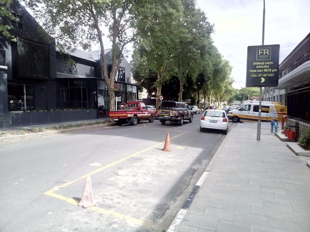 One Rosebank Stay Johannesburg Buitenkant foto