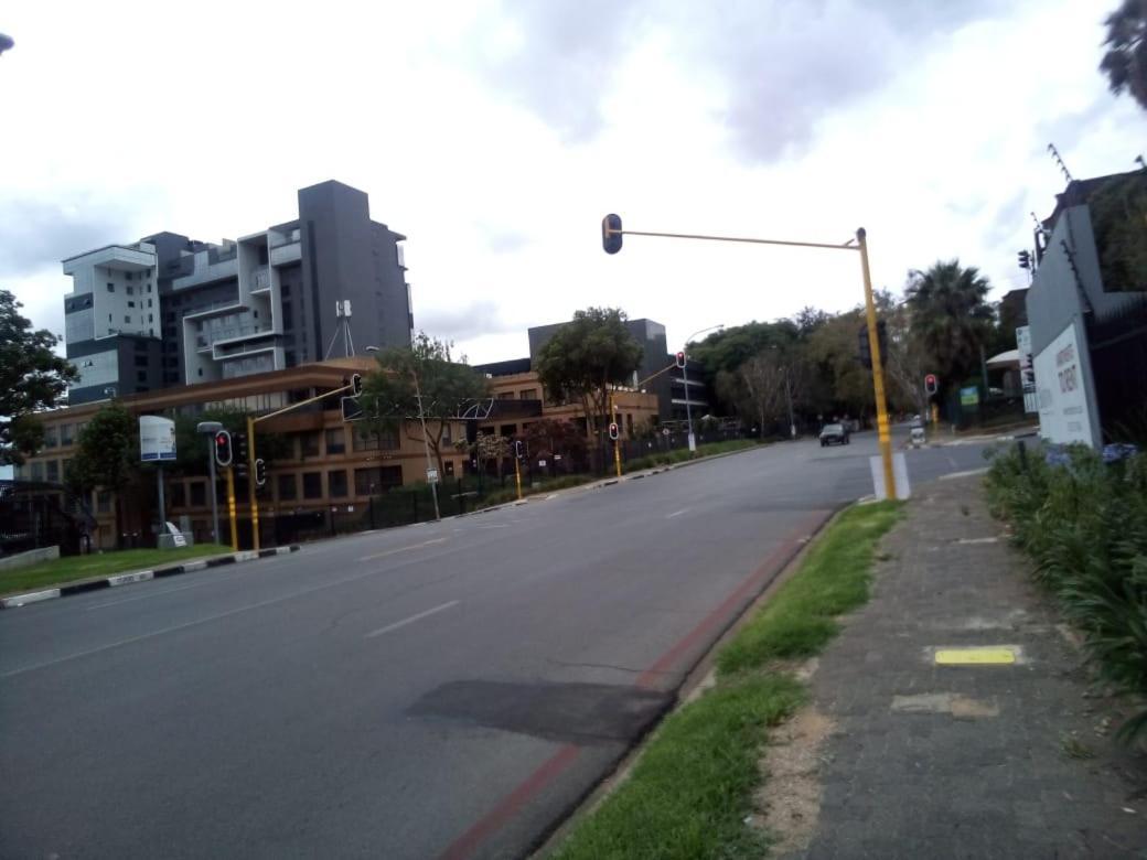 One Rosebank Stay Johannesburg Buitenkant foto